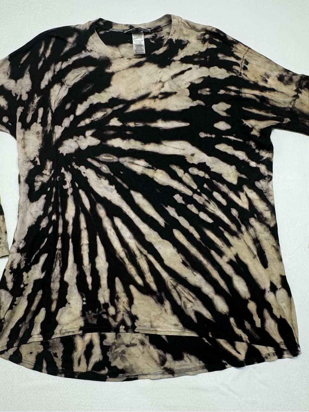 Hard tail Tie-Dye Long Sleeve Crewneck Top - Black and Beige